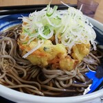 大黒パーキングエリア フードコート - かき揚げそば 680円、麺倍盛り 200円