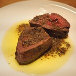 スガハラ - 群馬県産 赤城和牛 フィレ肉 黒トリュフ（アップ）