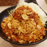 トンテキ食堂8 - 赤辛トンテキ(単品1050円)+ニンニク増し(100円)