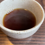 かめや - 湯呑みでブラックコーヒー