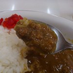 のざわ食堂 - カレーのルウは牛肉と人参がかすかに姿を残す程度でよく煮込まれていて家庭的な味で美味しい！