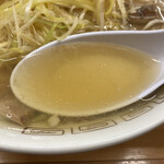 坂内食堂 - スープの透明度