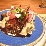 シカゴ - オマール海老のソテー。絶妙に火入れされた野菜が一々美味しい。