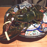 シカゴ - 調理前に生きたオマール海老を見せてもらえた。こういう計らいは嬉しい