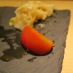 まんてん鮨 - トマト_桃の果汁で炊く