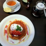 代官山パンケーキカフェClover's - ストロベリーデコレ