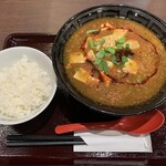 CoCo壱番屋 - 麻婆豆腐カレーらーめん、900円＋ライス(150g)、105円