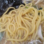 ラーメン山岡家 - 麺のアップ