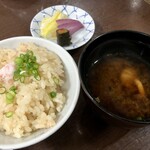 Ryokan Tamagoyu - 蟹の炊き込みご飯＆味噌汁