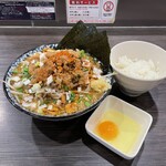 ど・みそ - 2021.11限定、濃厚にんにくもやしみそらーめん
(生卵&ご飯付)
/1100円