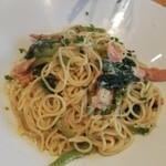 ボーノ - サービスランチ  カツオ菜とベーコンのペペロンチーノ  少し取り分けた後