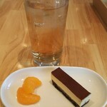 ボーノ - ジンジャーエールとティラミス