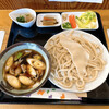 うどん弥 根古坂 - 【2021年12月】肉汁 糧うどん＠800円（麺300g）、提供時。