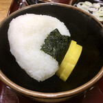 松月庵 - おにぎり(塩)