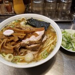 滝野川 大勝軒 - 中華そば・ネギ。