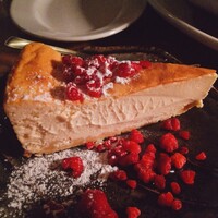 カルネジーオ イースト - 