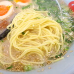 ラーメン 山岡家 - 麺