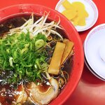 ラーメン魁力屋 - 京都漆黒醤油ラーメン（月見）