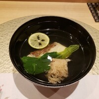 梅田 鮨 よこ田 - 鯛のお吸い物