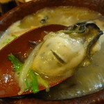 麺や　つるり - 牡蠣がゴロリ