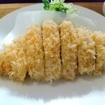 とんかつ成蔵 - ロースカツ　あまり白くない　