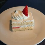 スカイクルーズマクハリ - 本日のタイムサービス④一番人気！ジャンボショートケーキ