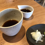 みな川 - 蕎麦つゆ&薬味(大盛は蕎麦つゆ増し)