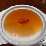 ジョーズ シャンハイ ニューヨーク  - 濃厚!!パンナコッタ仕立ての杏仁豆腐