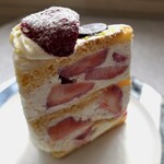 パティスリー カーヴァンソン - 苺(甘玉)のショートケーキ