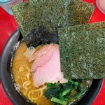 ラーメン 杉田家 - ラーメン かため多め