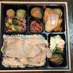 津多屋 - ロース生姜焼き幕の内弁当（アップ１）