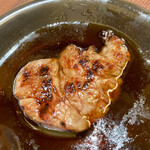 肉の館 羅生門 - そのままでもつけても。