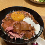 足柄の森レストラン - ローストビーフ丼［並盛］（¥1,210）