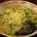 うまい軒 - 博多ラーメン／太麺（500円）＋トッピング／ねぎ（100円）