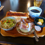 時代屋 - 料理写真:コーヒーとモーニングサービスです。