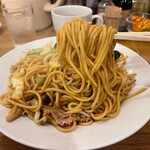 南海飯店 - やわらかい焼ソバの麺