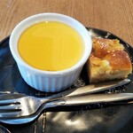 おしゃらぐキッチン - パンナコッタとサービスのリンゴケーキ