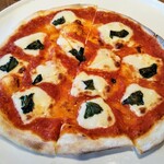 おしゃらぐキッチン - マルゲリータピッツァ