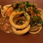 ポルタオット - イカのトマトソースリングイネ