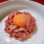 味楽苑 - 和牛炙りユッケ 1650円