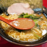 横浜ラーメン おか本 - 