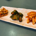 焼肉井とう - キムチ盛り合わせ