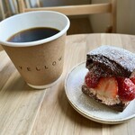 YELLOW KOMAZAWA KOEN - 苺のスコーンサンドと本日のクイックコーヒー（グァテマラ 中煎り）