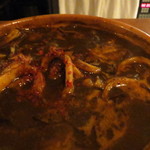 アヒルストア - 白イカとマッシュルームの墨煮込み1