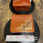 八ツ目や にしむら - 『鰻蒲焼大串¥2,400』
      『肝串¥400』