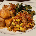 黒毛和牛焼肉 虎斑 北新地店 - キムチ盛