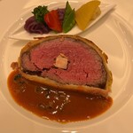 東京會舘 - 牛フィレ肉のフォワ・グラ詰めパイ包み焼き　プリンスアルベール風