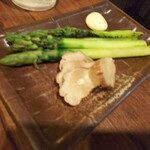 金町製麺 - アスパラ＋いぶりがっこ