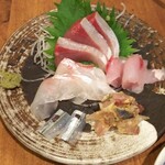 金町製麺 - 刺身盛（あじのなめろうなど）