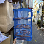 饗 くろ喜 - 店頭でカラスミ作成中「